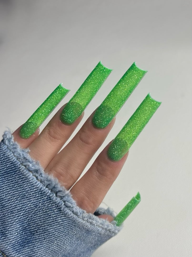 2Cute Nails