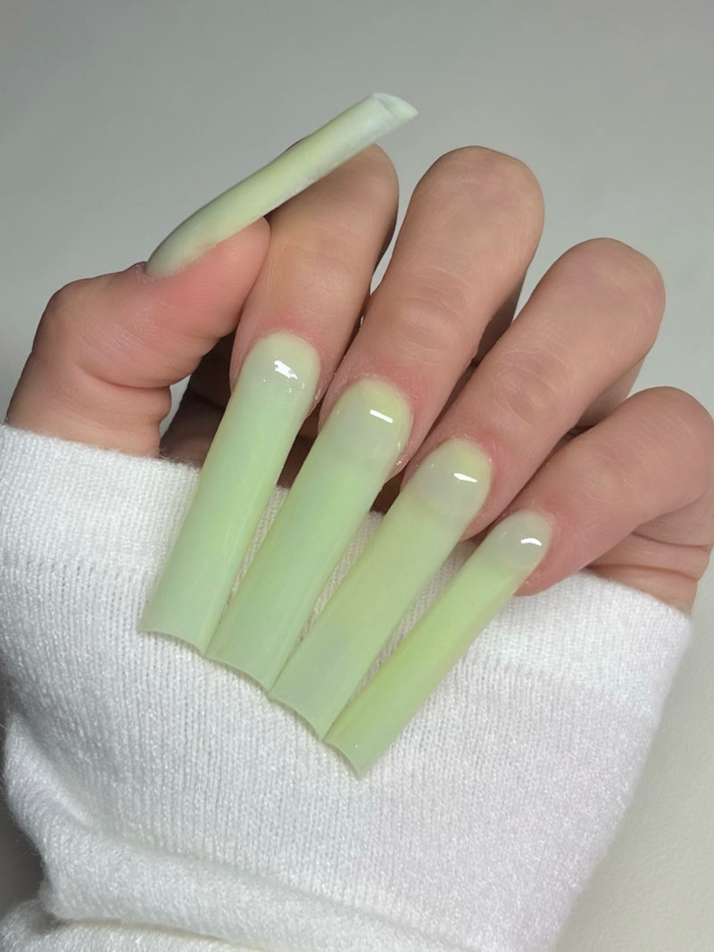 Pistachio Pleasure – Green Pastel Acrylic Powder