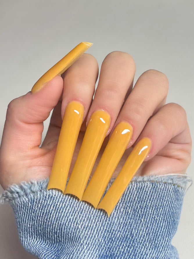 Winnipeg – Yellow Color Acrylic Powder